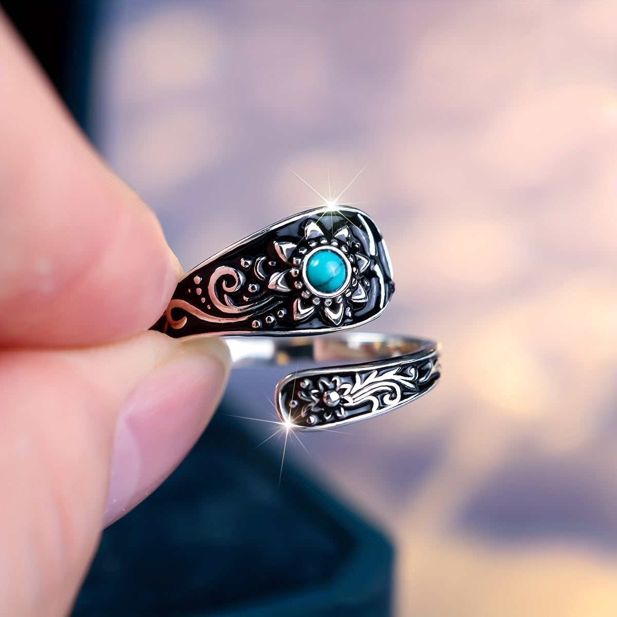 925 Sterling Silver Spoon Ring Classy Sunflower Carving Paved Turquoise Match Daily Outfits Highlight The Ecological Value Or Reuse High Quality Wedding Jewelry 3.4g\u002F0.12oz